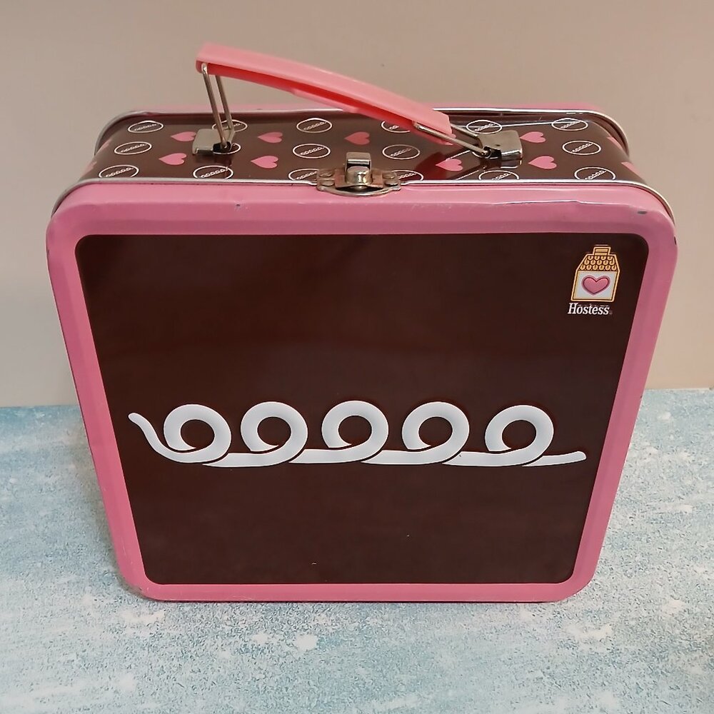 2007 Metal Hostess Cupcake Lunchbox from Loungefly-READ